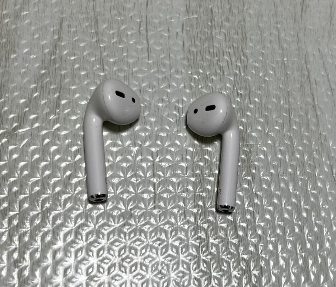 スマホアクセサリー AirPods APPLE MR2A2LL/A