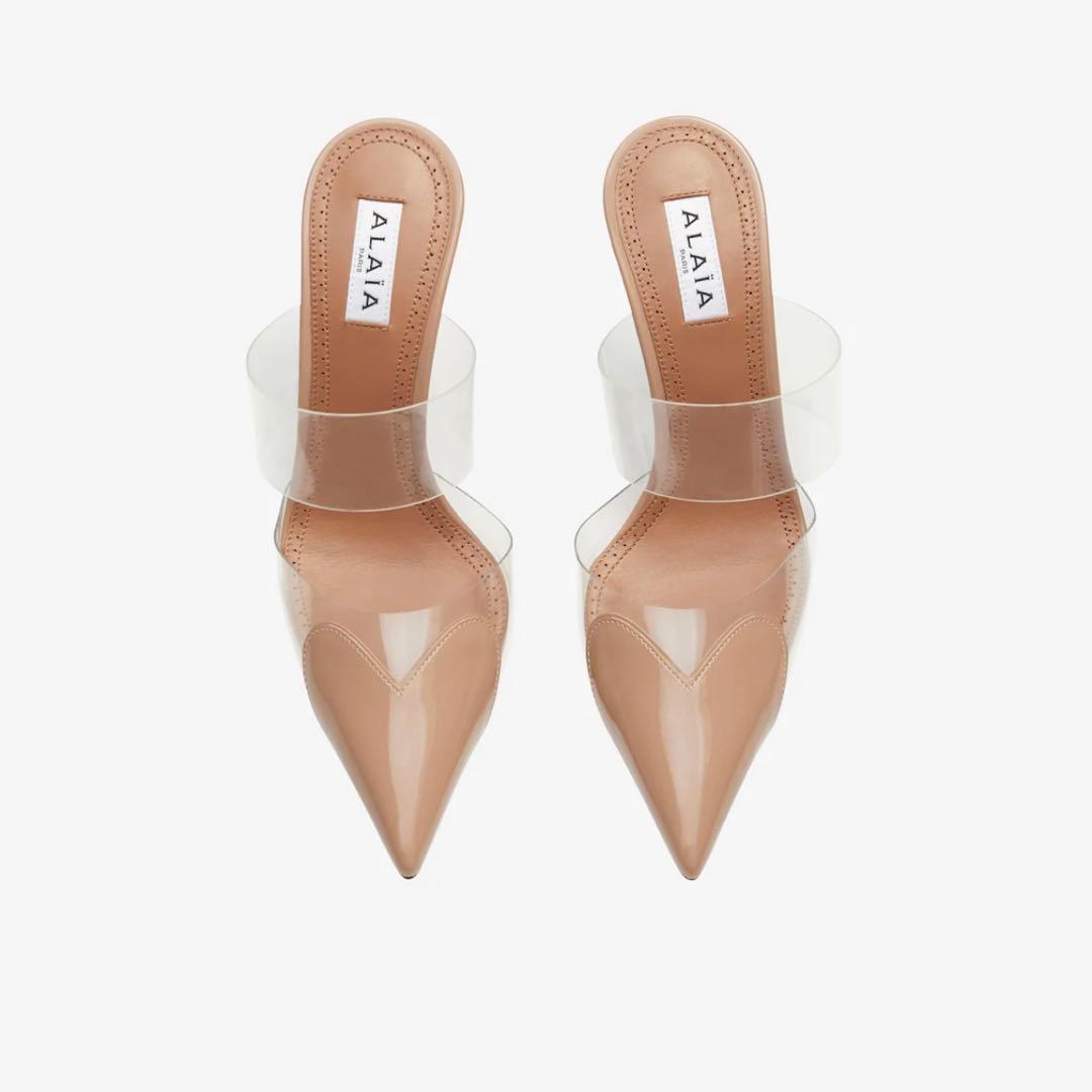 Alaïaアライア　LE CŒUR パテントカーフスキン製 ミュール　ベージュ