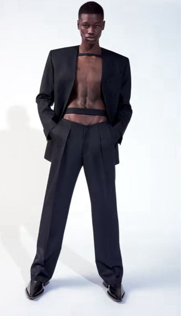 【新品未使用】 mugler ウールカットアウトパンツ　48 ブラック