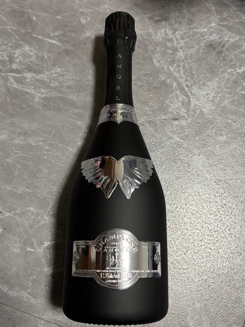 エンジェル　黒　中身有り箱無し