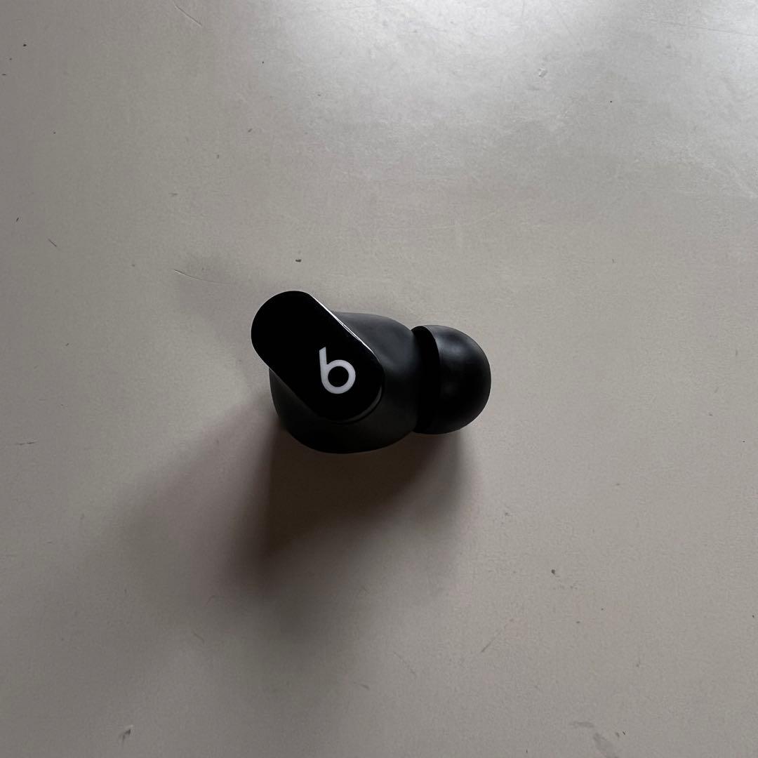 Beats studio buds ケース+右耳