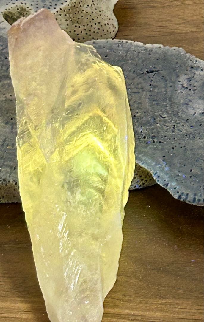 バイーア州産 ファントムアメジスト 原石 ラベンダーの幻影