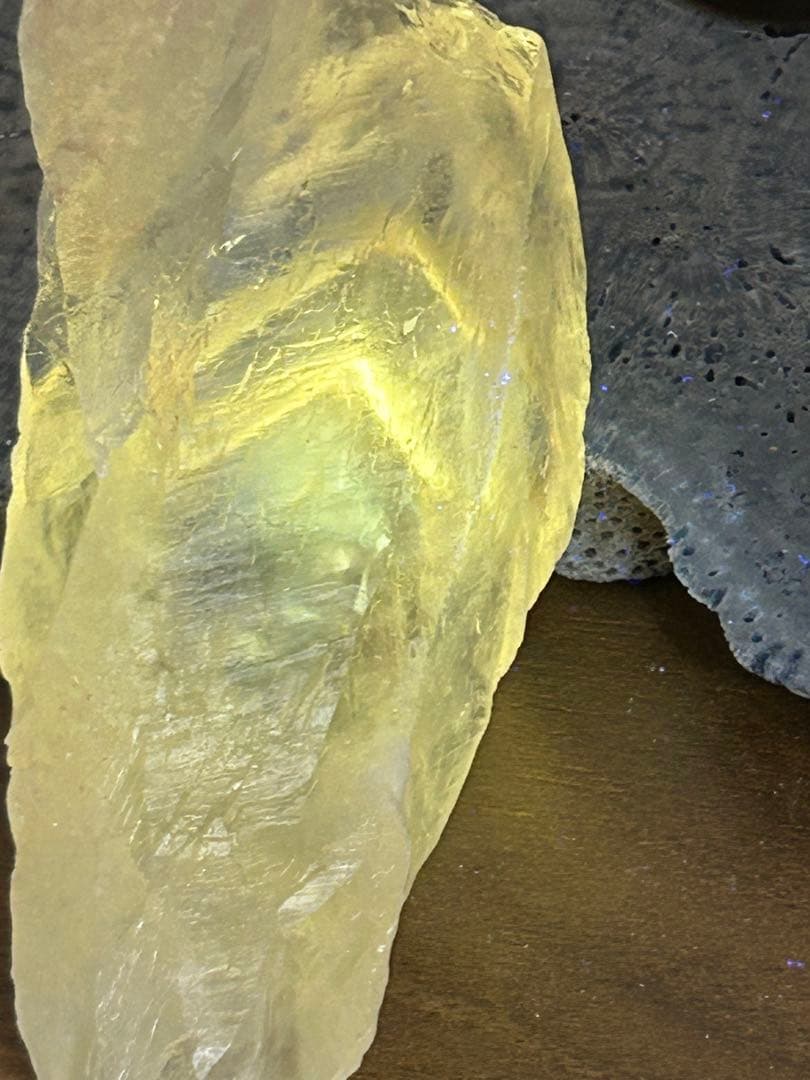 バイーア州産 ファントムアメジスト 原石 ラベンダーの幻影