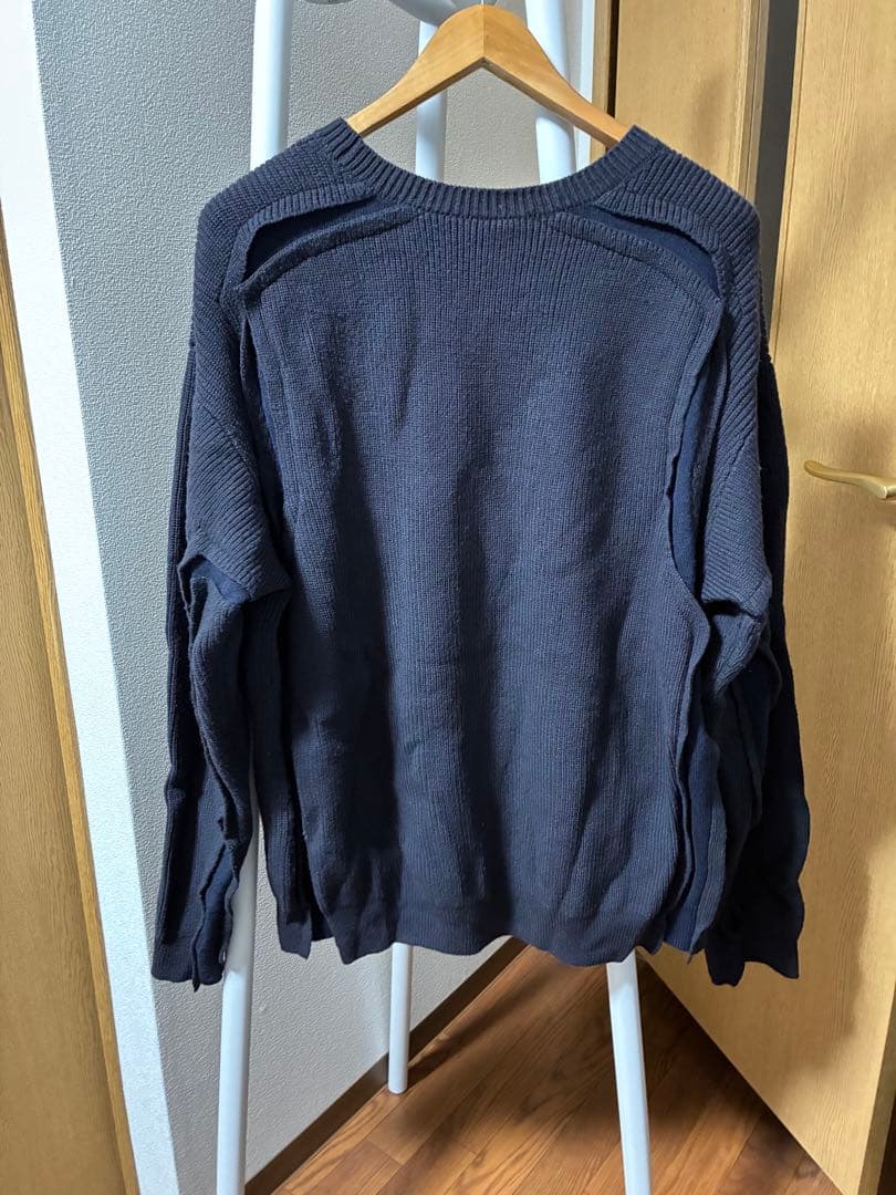 トップス Yoke broken crew neck