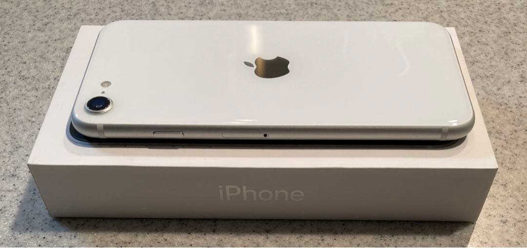 Apple iPhone SE (第2世代) ブラック 64GB 一部動作不良