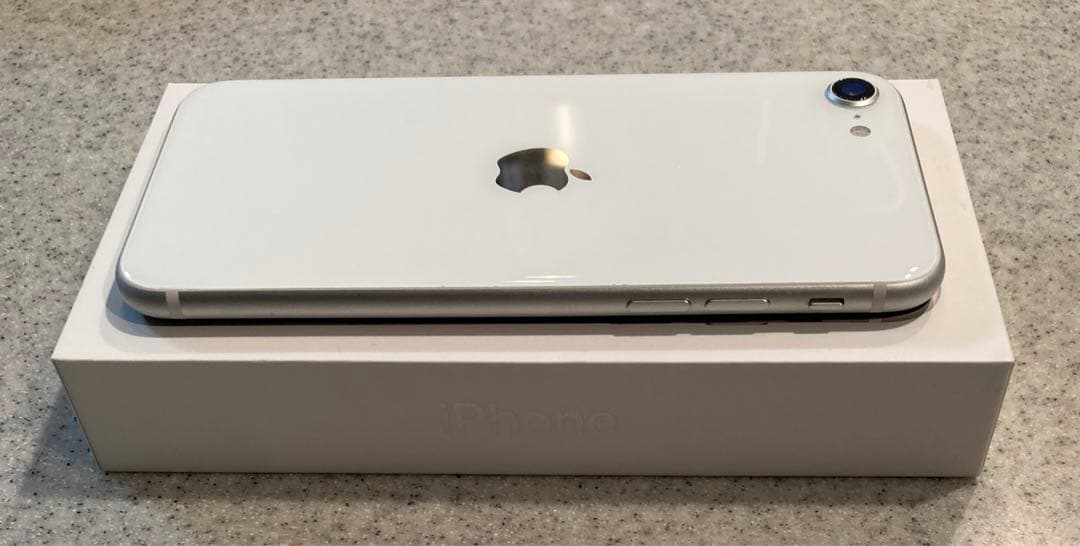 Apple iPhone SE (第2世代) ブラック 64GB 一部動作不良