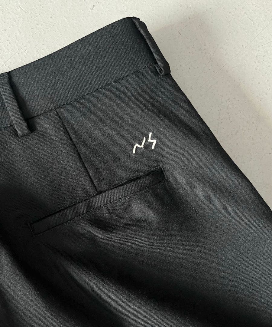 パンツ NEONSIGN Anatomic straight slacks \"BLACK