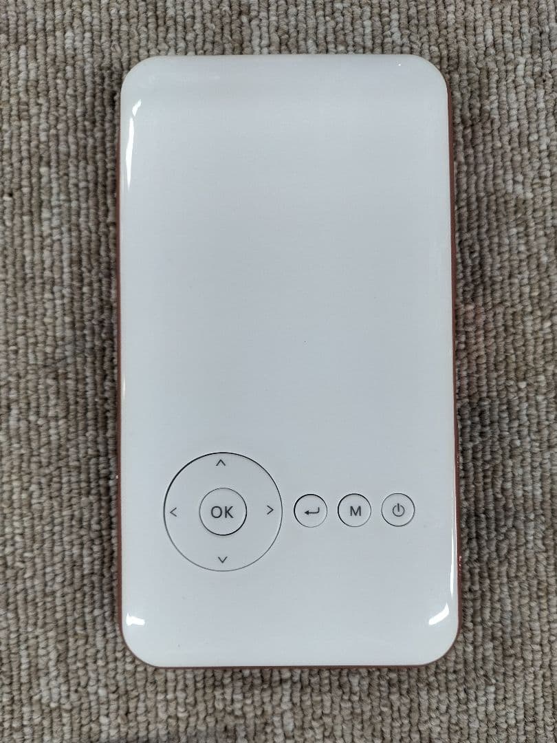 スマホ型プロジェクター　KABĒNI　T89