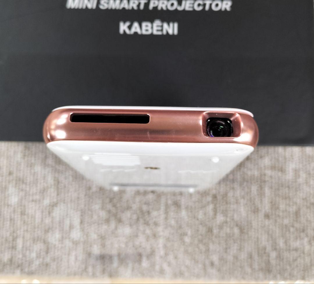 スマホ型プロジェクター　KABĒNI　T89
