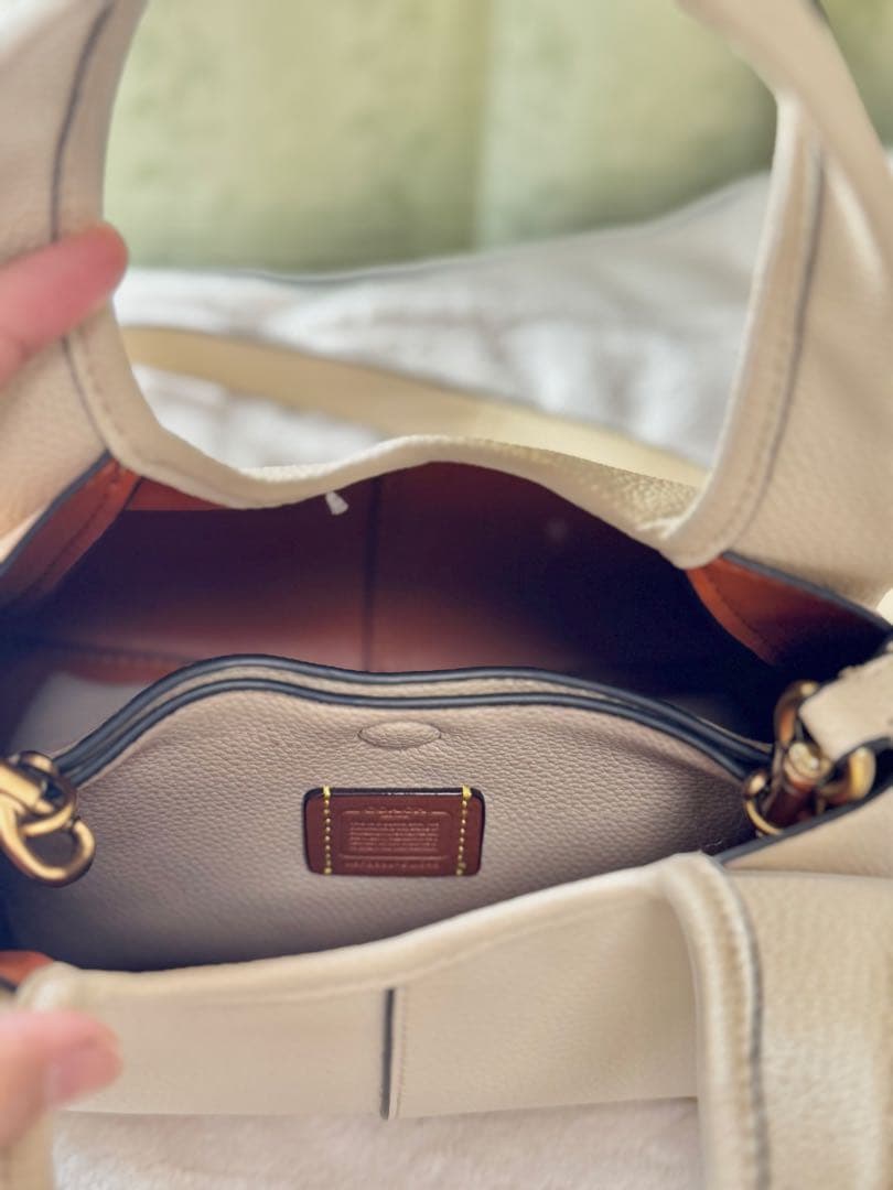 コーチ COACH 2way ハンドバッグ　ショルダーバッグ　アイボリーラナ23