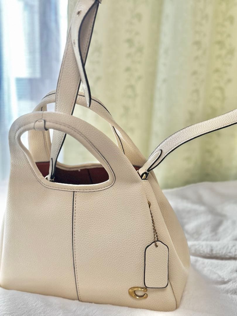コーチ COACH 2way ハンドバッグ　ショルダーバッグ　アイボリーラナ23