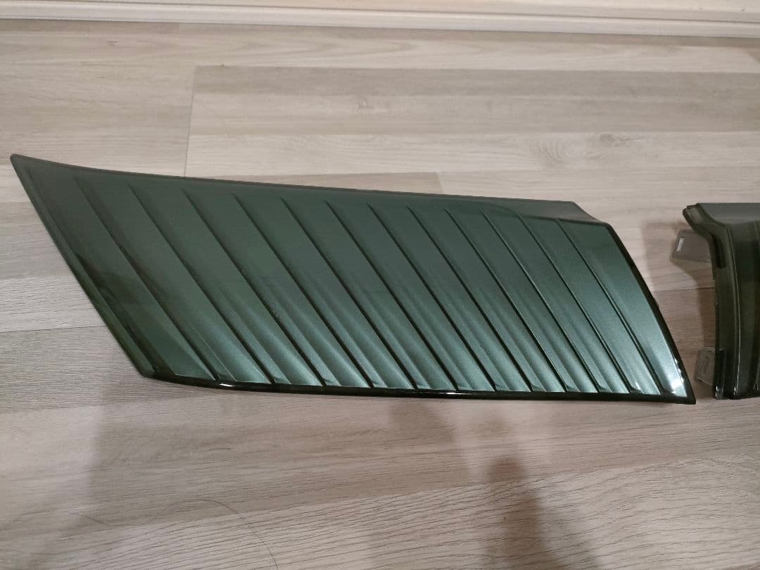 ６０系ハリアー　フロントグリルパネルとグリルアンダーメッキセット