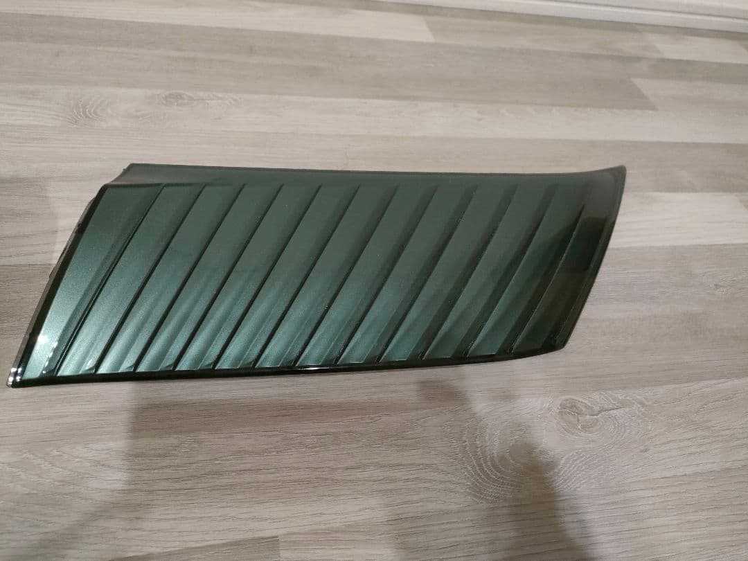 ６０系ハリアー　フロントグリルパネルとグリルアンダーメッキセット