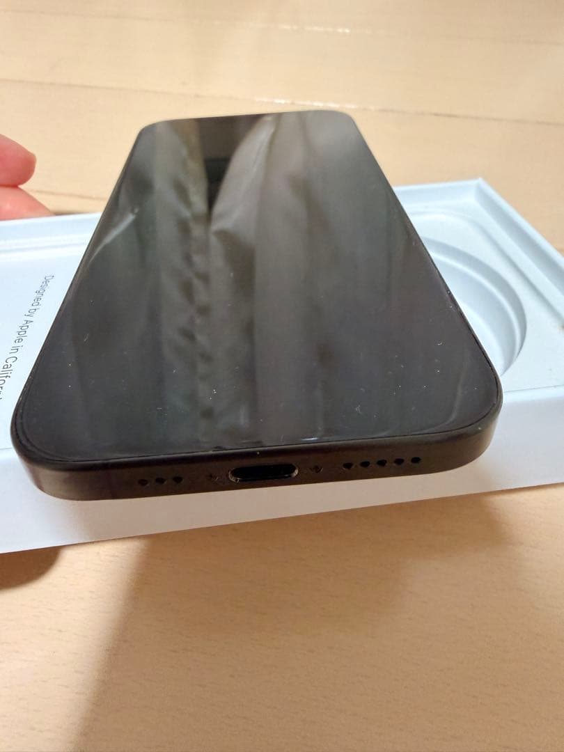 Apple iPhone 15Pro ブラック 本体　中古　バッテリー残量86