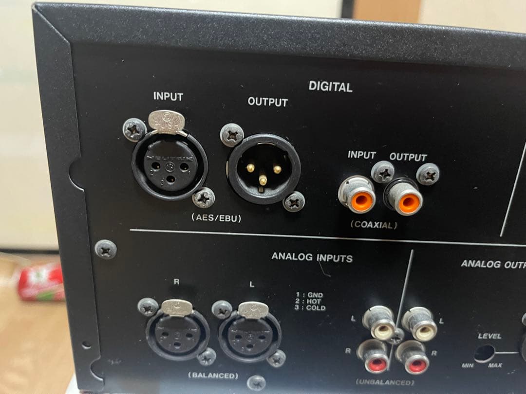 TASCAM　タスカム　高級プロ用DATデッキ DA-40