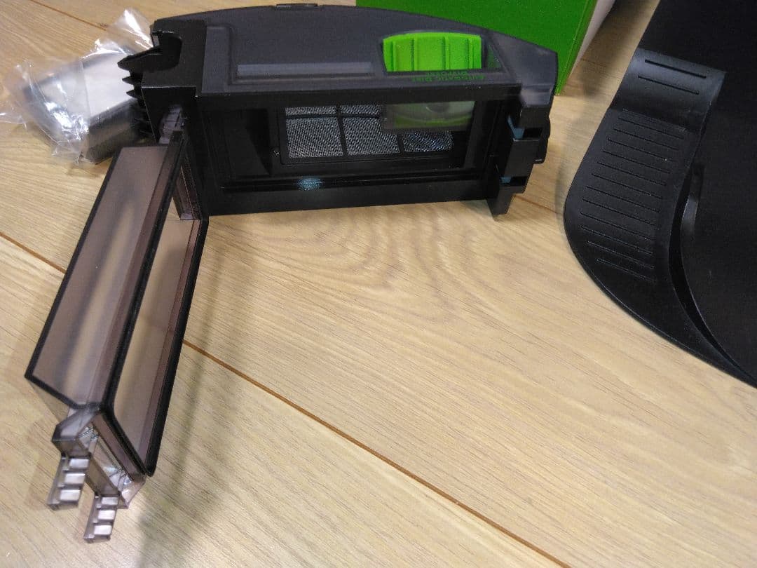 【使用1カ月程度】ルンバij用クリーンベース&専用ダストボックス