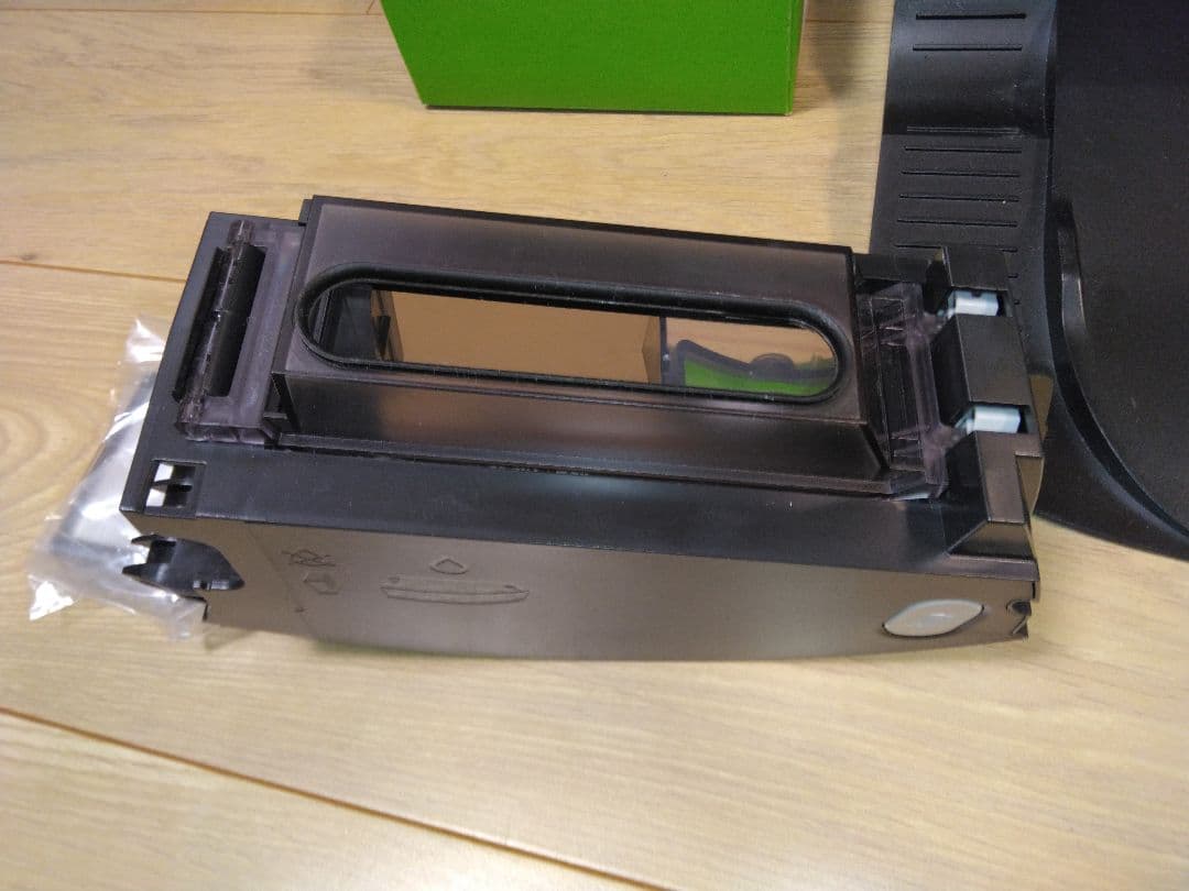 【使用1カ月程度】ルンバij用クリーンベース&専用ダストボックス