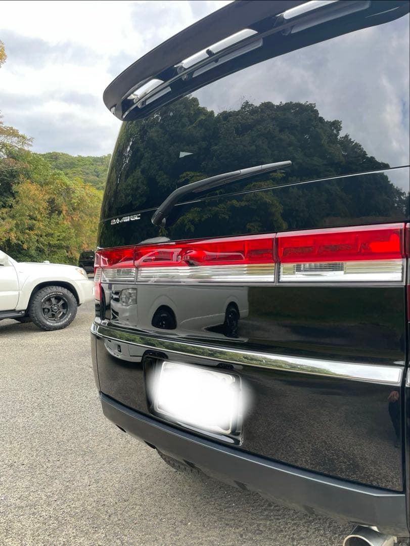 デリカd5 リアメッキガーニッシュ純正パーツ三菱