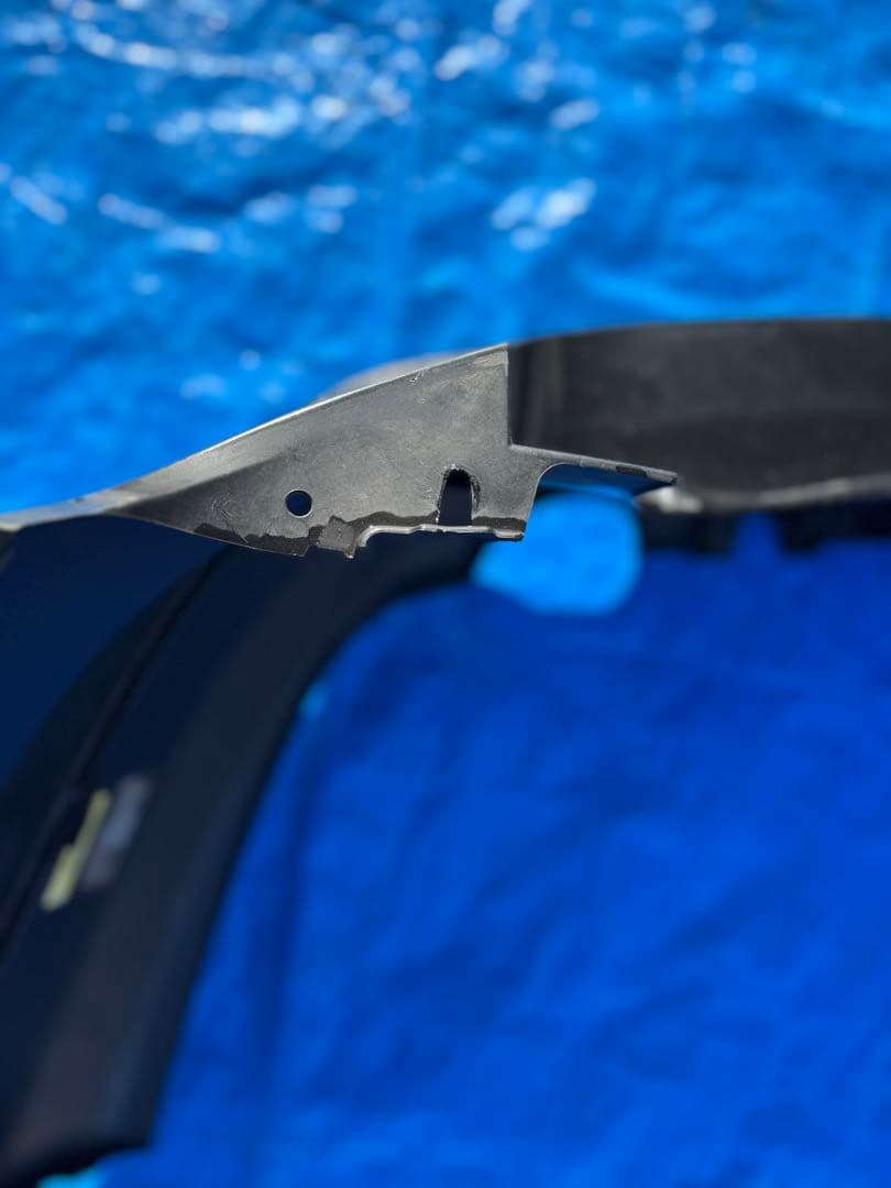 フォードエクスプローラーリアバンパー2012パーキングセンサー付き