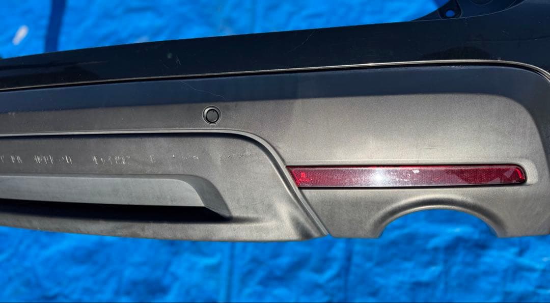 フォードエクスプローラーリアバンパー2012パーキングセンサー付き