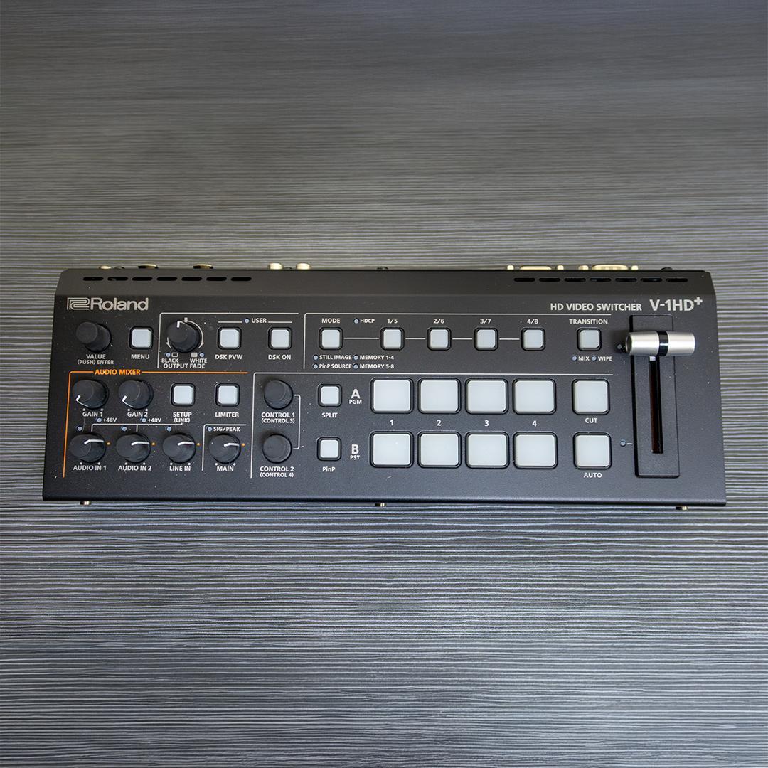 【Roland V-1HD+】ローランド V-1HDプラス ハードケース付き