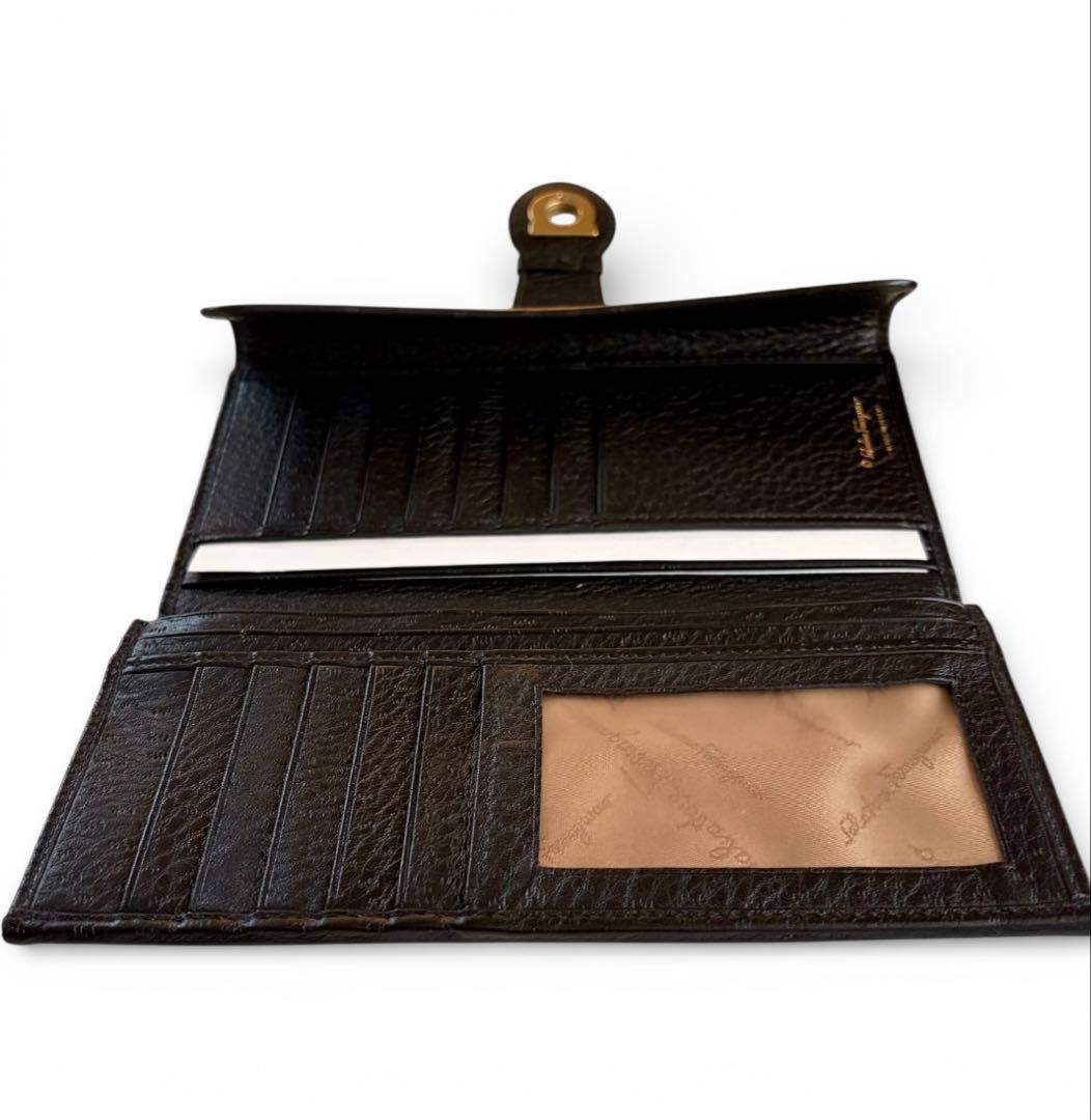 新品未使用 フェラガモ ガンチーニ 留め具 長財布 オーストリッチ 本革