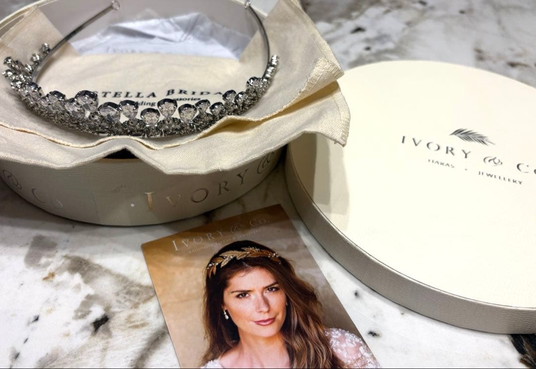 【美品】1stオーナー　Ivory&Co. TEARDROP ティアラ