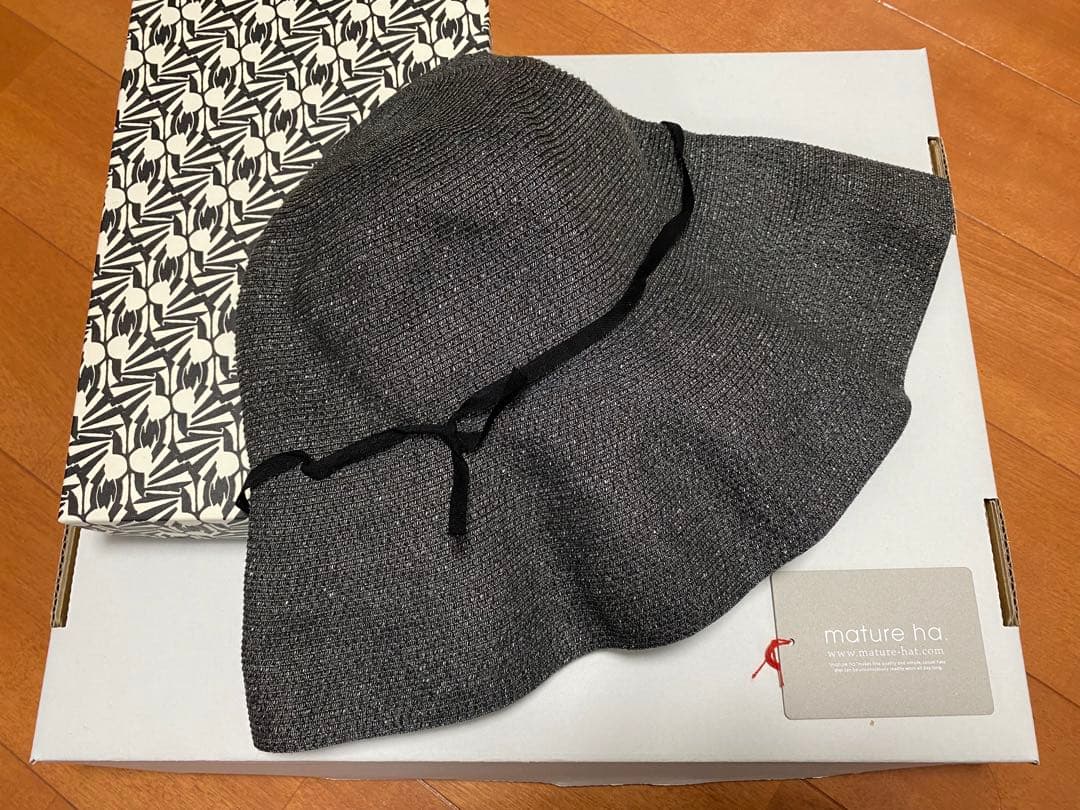 【mature ha.】マチュアーハ BOXED HAT ブラック　麦わら帽子