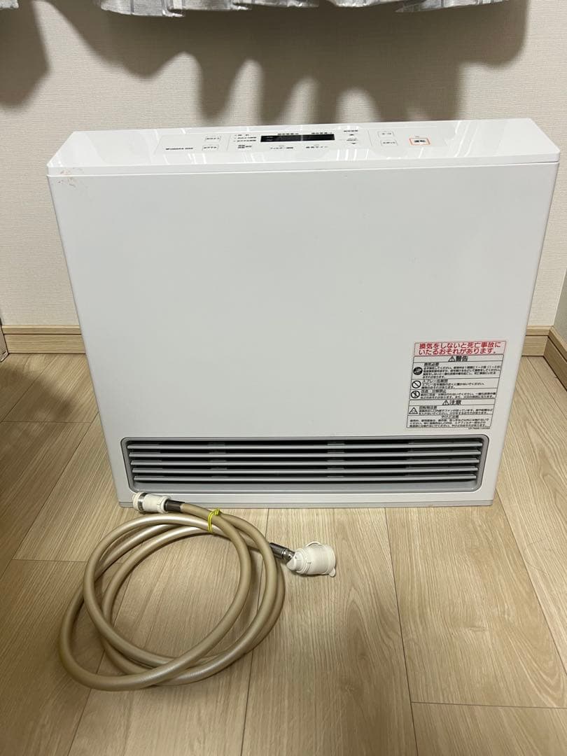 ⭐︎美品⭐︎23年製⭐︎ガスファンヒーター ホワイト リンナイ