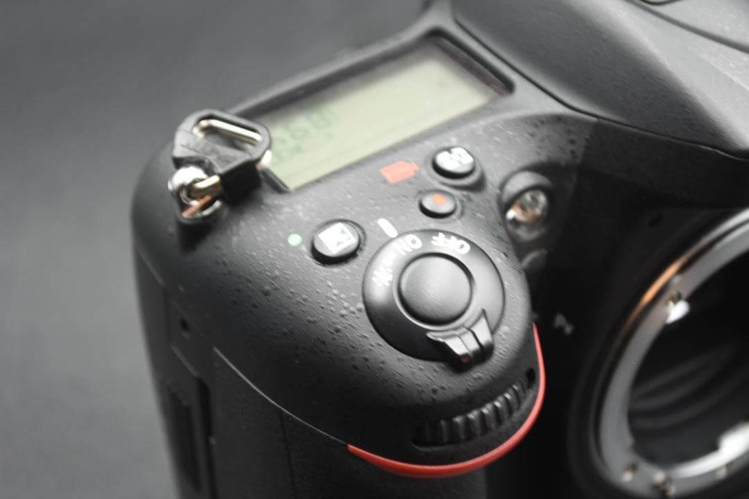 Nikon ニコン D7200 デジタル一眼レフカメラ