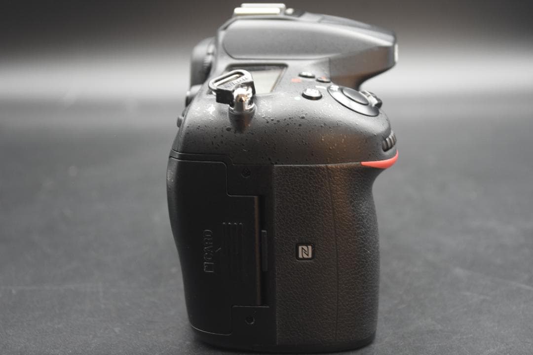 Nikon ニコン D7200 デジタル一眼レフカメラ