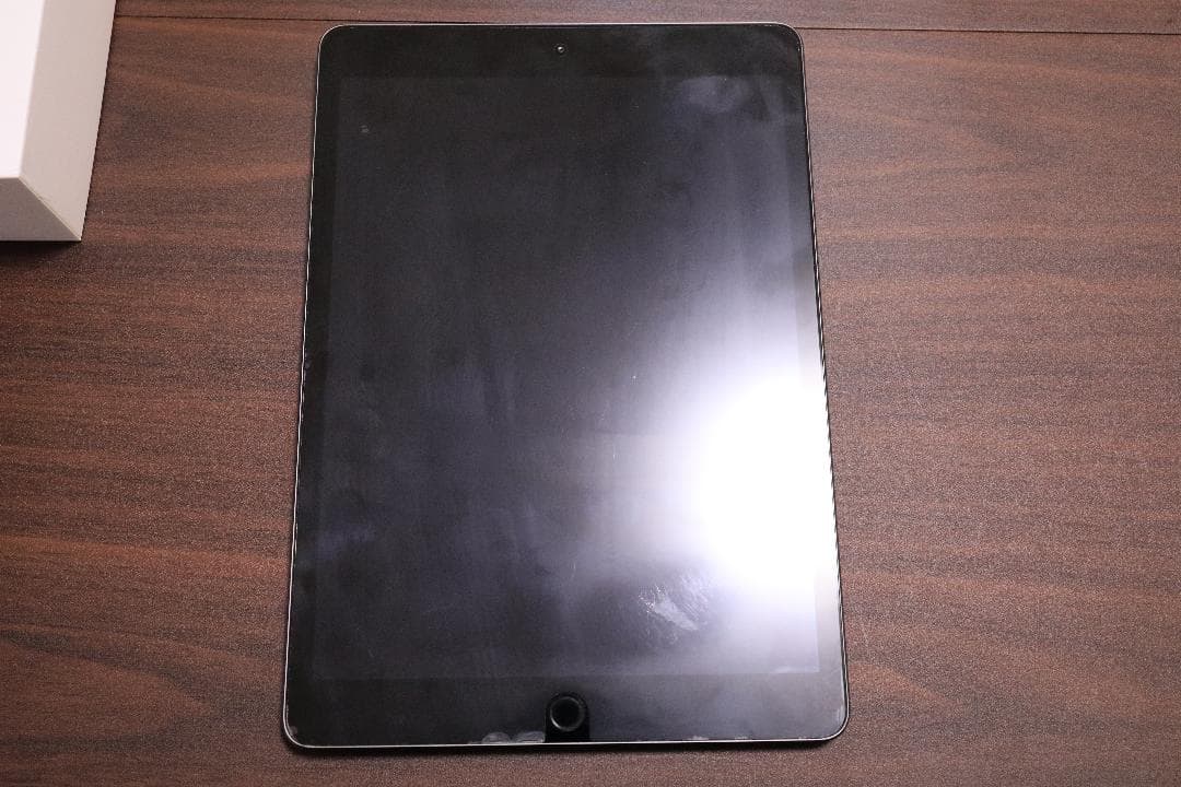 iPad (第7世代) スペースグレー