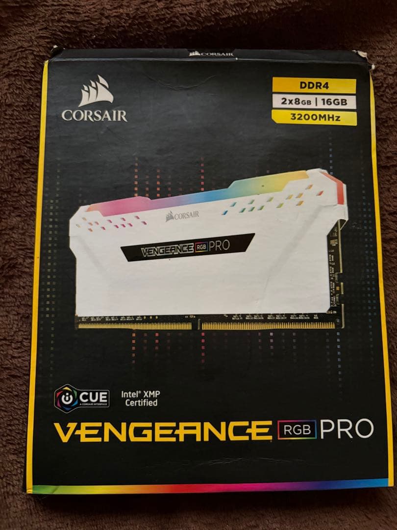 メモリー CORSAIR VENGEANCE RGB PRO DDR4 16GB 3200