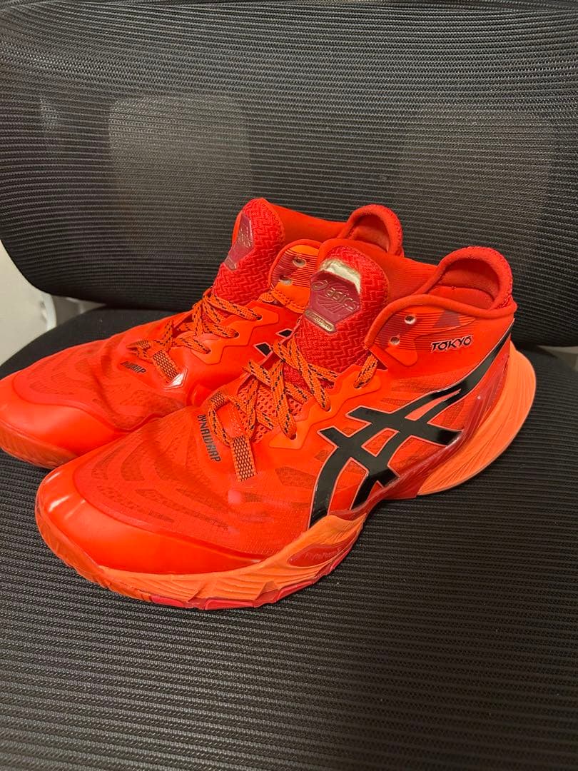 アシックス メタライズ東京オリンピック限定カラー バレーボールシューズ 26.5