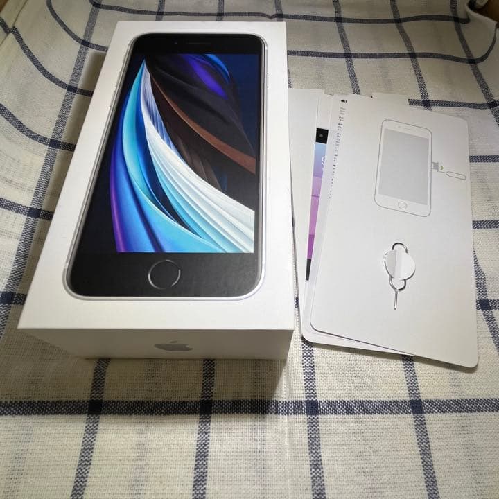 iPhone SE 第2世代 (SE2) ホワイト 128GB docomo