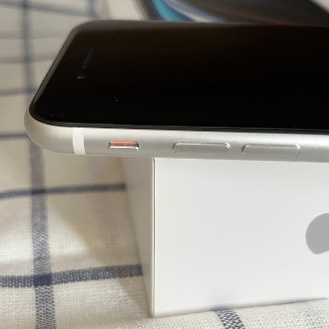 iPhone SE 第2世代 (SE2) ホワイト 128GB docomo