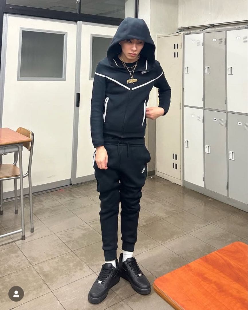 Nike テックフリース teeshyne着用モデル