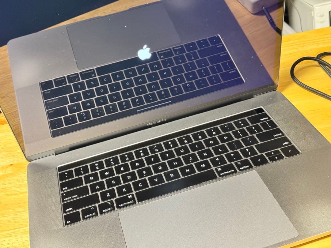MacBookPro 15インチ 2019 32GB 1TB Core i7