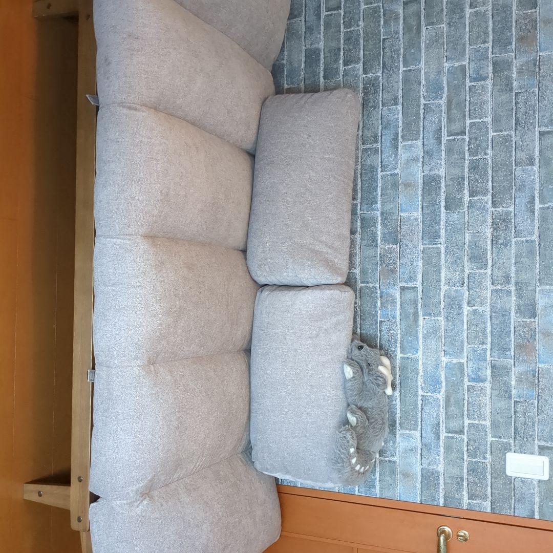 販売中！他の人はご購入できません。アルベスタソファー