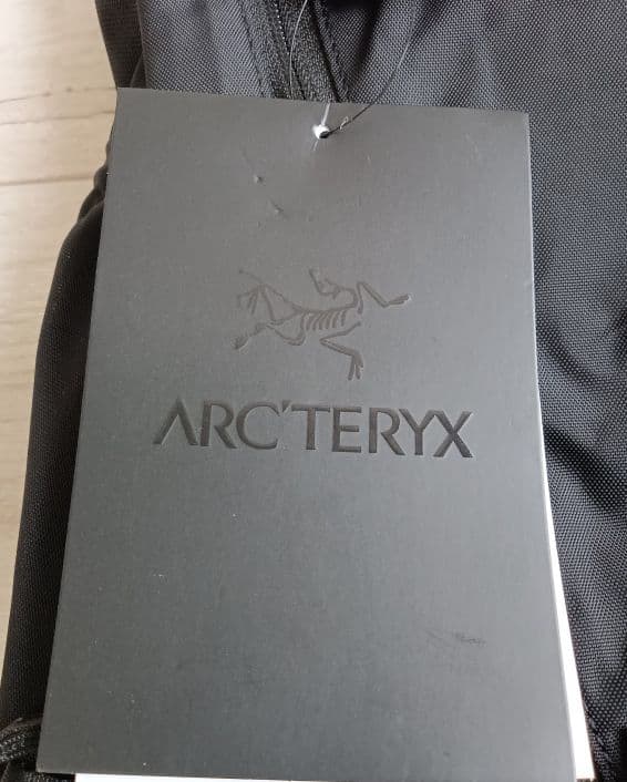 MR-33 ARC'TERYX ブラックバックパック 新品タグ付き