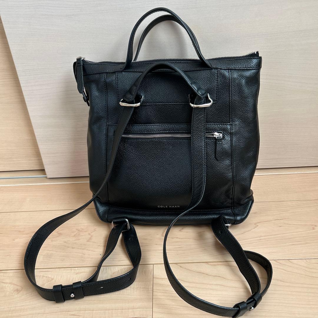 taya elpisCOLE HAAN 黒 レザー リュック
