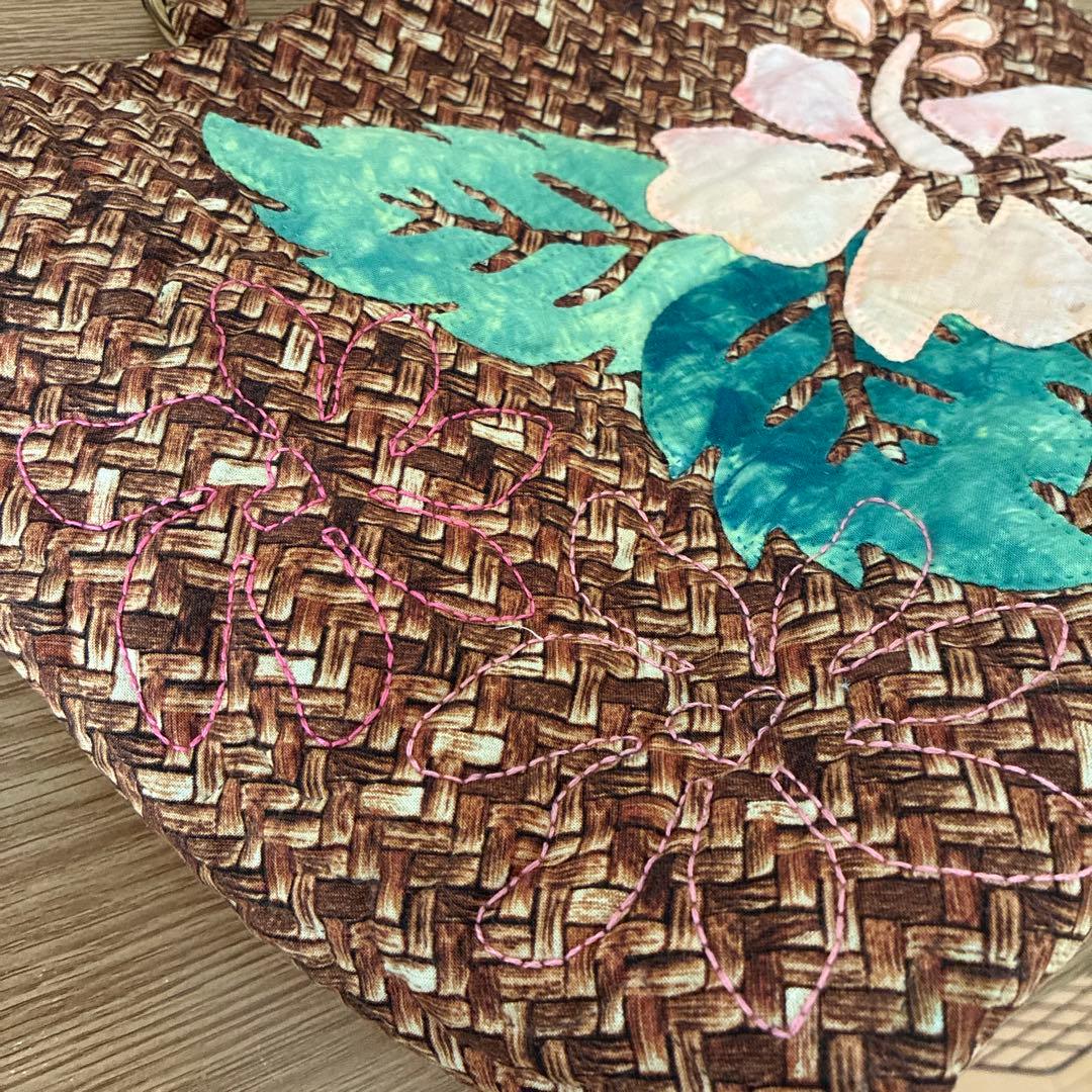 ハワイアンキルトバッグ　ハイビスカス