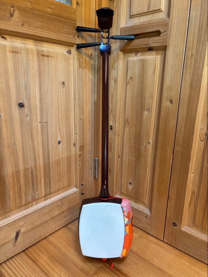 三味線本体・ケース付き