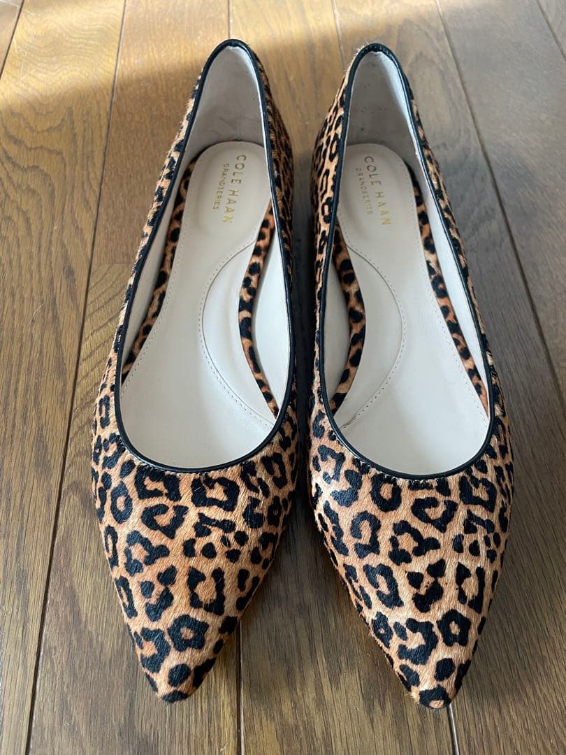 コールハン　ヒョウ柄フラットシューズ ポインテッドトゥ