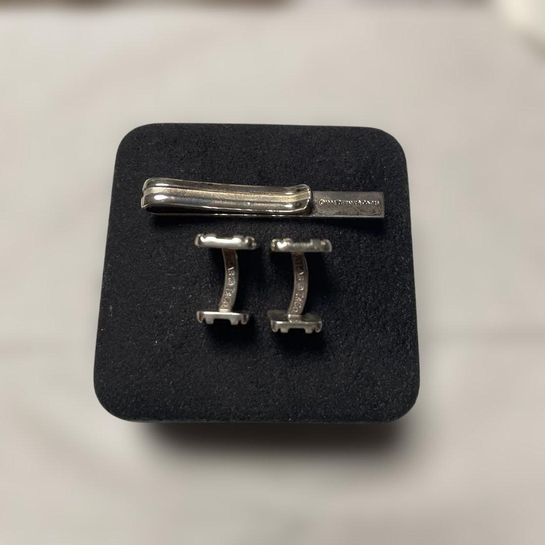ティファニー　カフリンクスとネクタイピンのセット