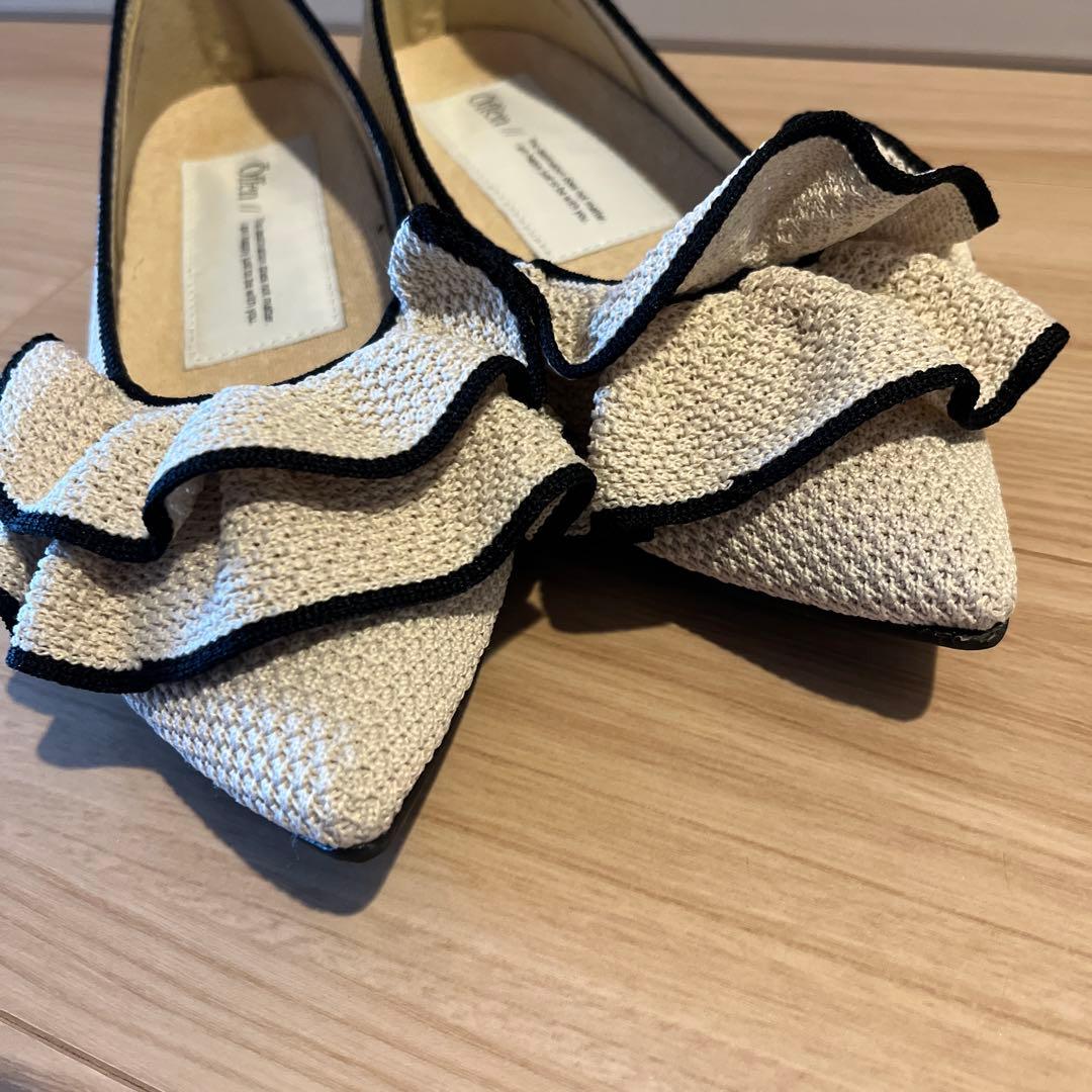 Offen フリルパンプス　ベージュ　黒　40 フラットシューズ