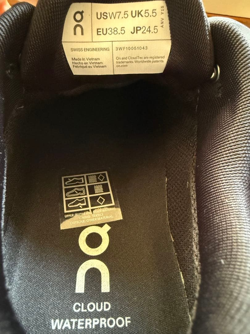 靴 On/Cloud 6 Waterproof