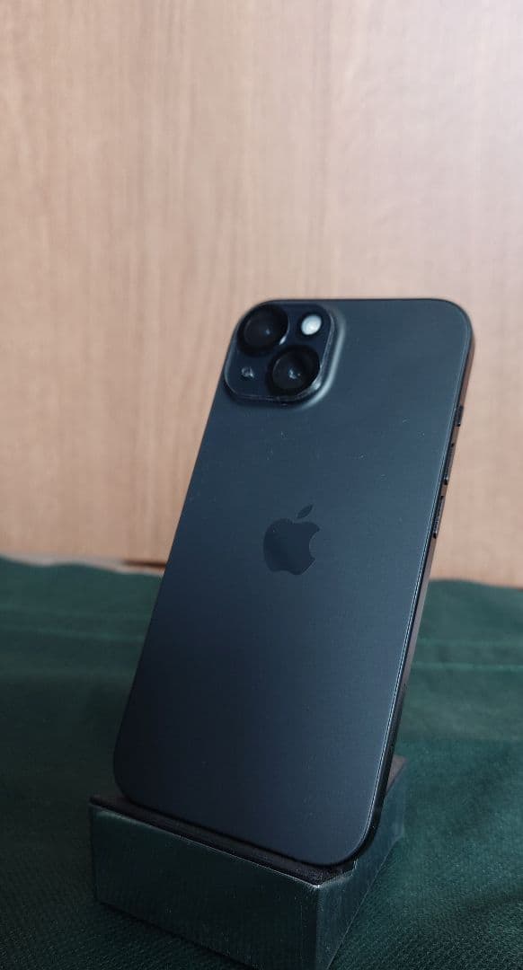 美品　iPhone15 256GB ブラック　フィルム2枚付き