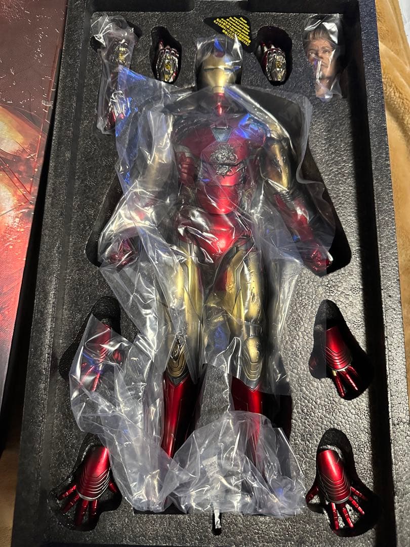 m*a様 ホットトイズ アイアンマン マーク85 バトルダメージバージョン