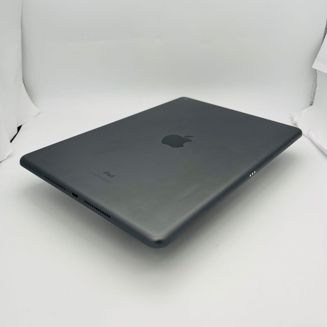 B 79% iPad 9 第9世代 64 GB Wi-Fi グレイ 本体